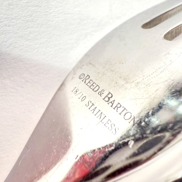 (2) Reed & Barton Hammered Stainless Steel Dinner Forks – Good/Fair Condition 🍽 - Picture 7 of 8